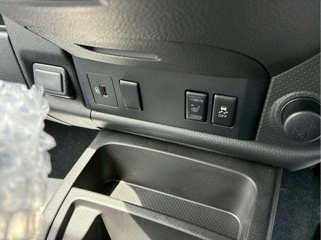 Nissan AD 10