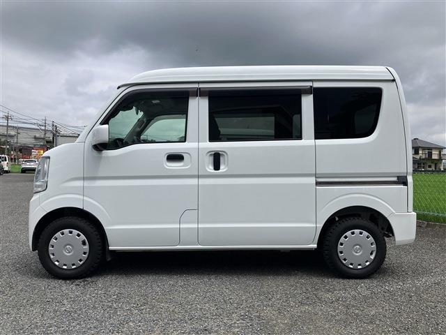 Nissan NV100 Clipper 12