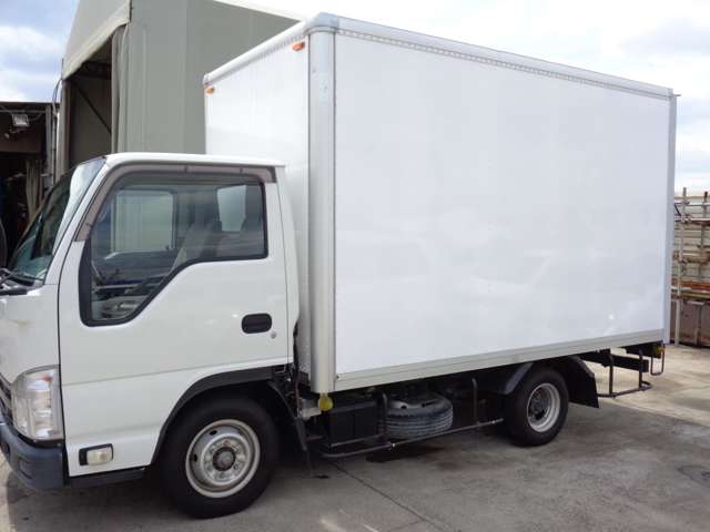 Isuzu Elf 3