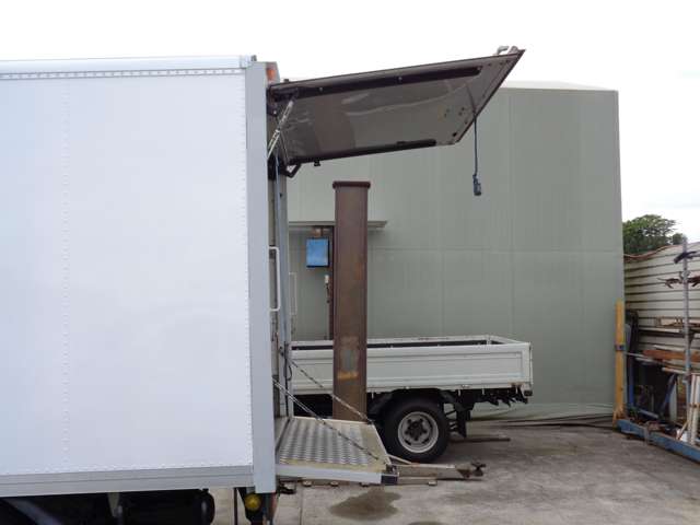 Isuzu Elf 8