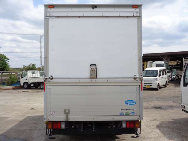 Isuzu Elf 9