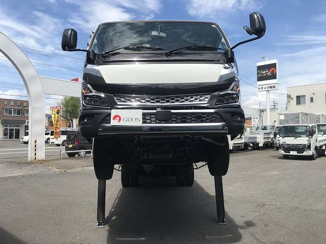 Mitsubishi Fuso Canter 2