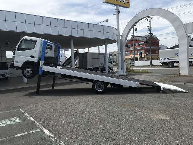 Mitsubishi Fuso Canter 7