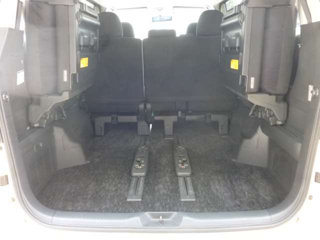 Toyota Vellfire 8