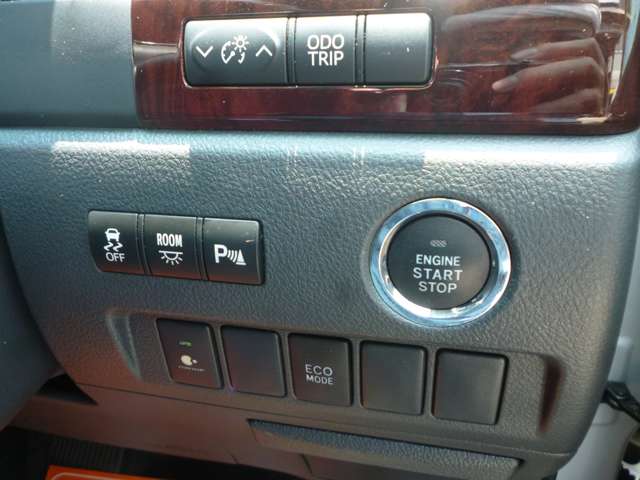 Toyota Vellfire 10