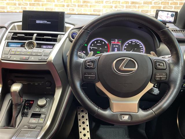 Lexus NX 7