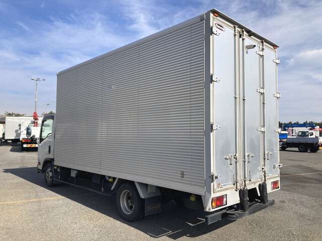 Isuzu Elf 2