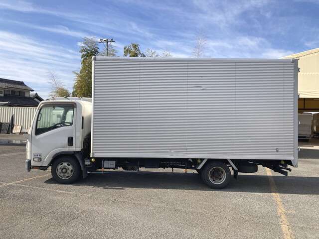 Isuzu Elf 5