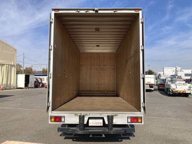 Isuzu Elf 9