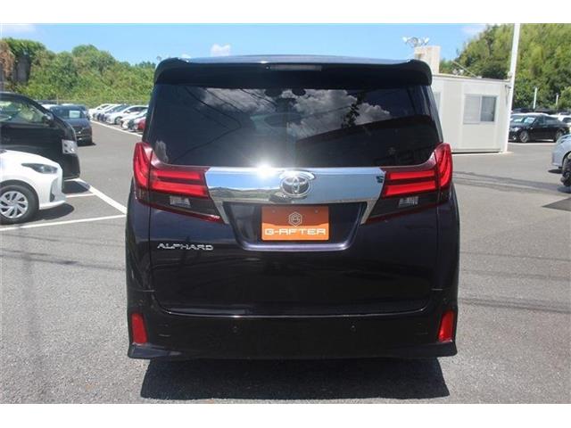 Toyota Alphard 12