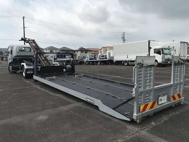Isuzu Elf 6