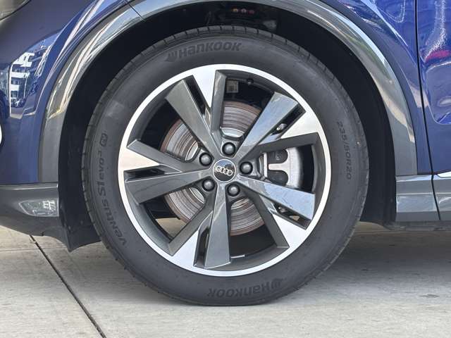 Audi Q4 e-tron 10