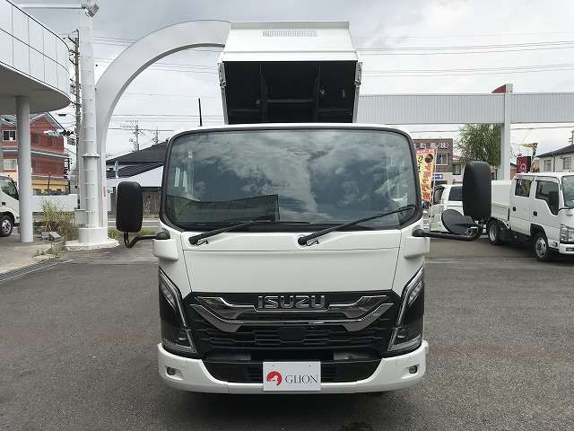 Isuzu Elf 2