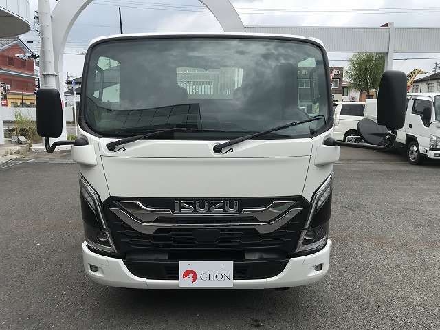 Isuzu Elf 10