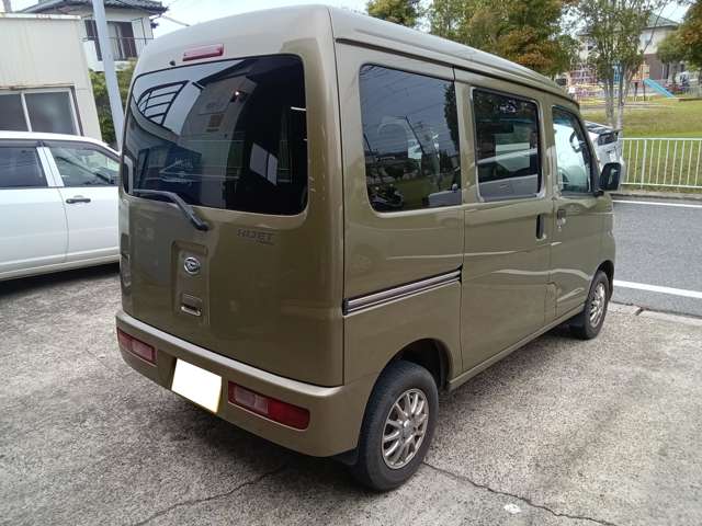 Daihatsu Hijet Cargo 8