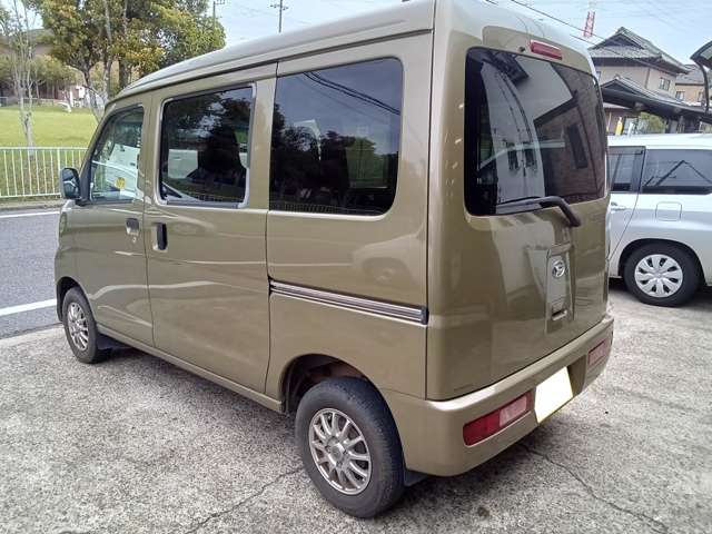 Daihatsu Hijet Cargo 9