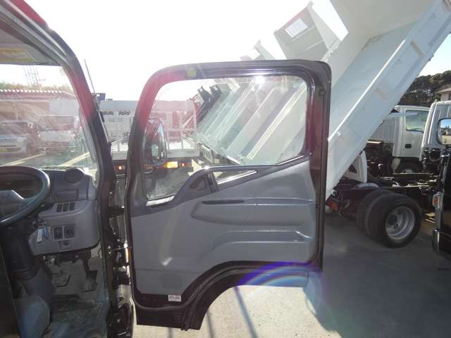 Mitsubishi Fuso Canter 10