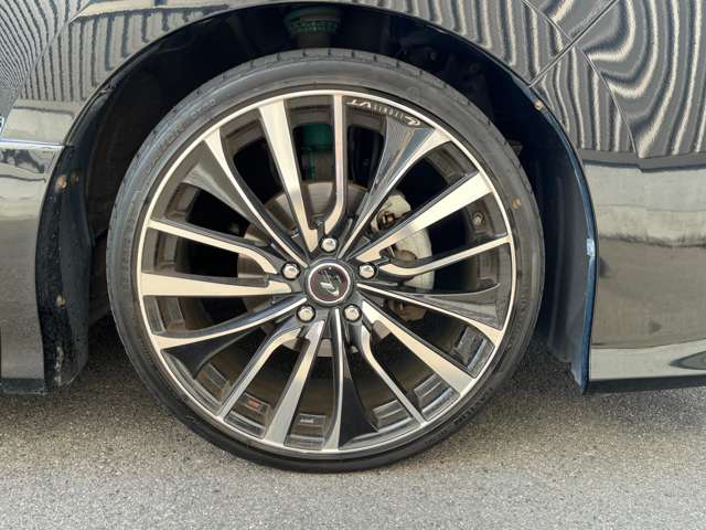 Toyota Voxy 12