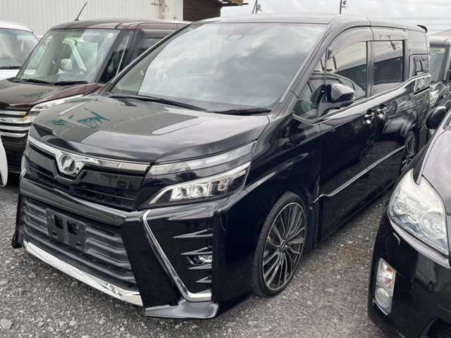 Toyota Voxy 5