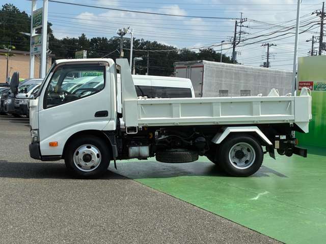 Hino Dutro 4