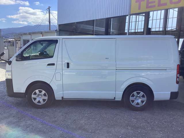 Toyota Regius Ace 2