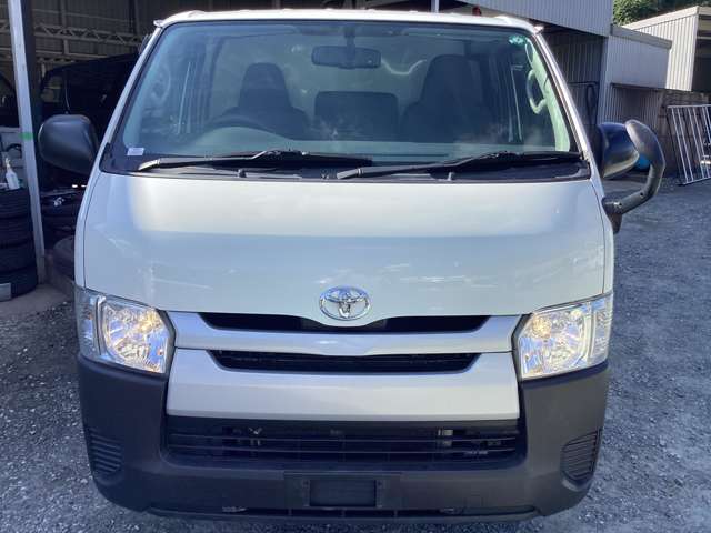 Toyota Regius Ace 8