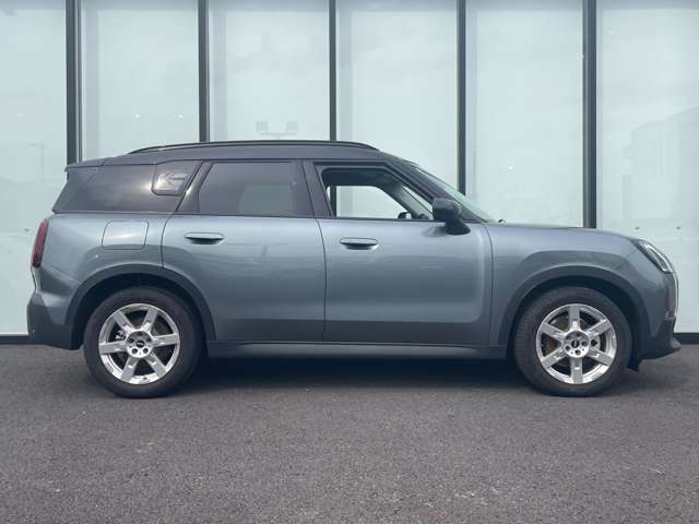MINI Countryman 8