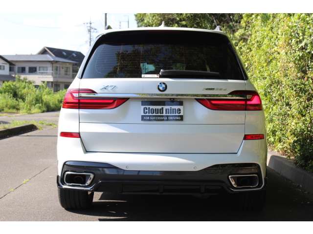 BMW X7 8