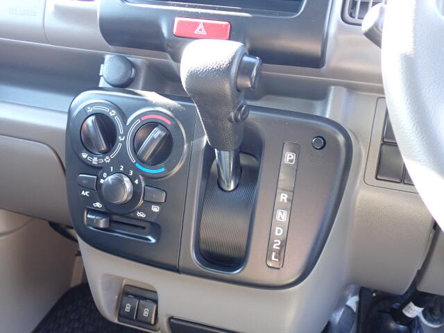 Suzuki Every 12