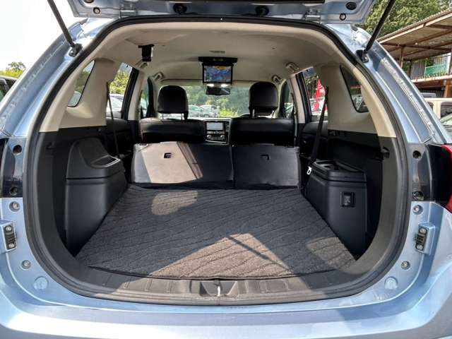 Mitsubishi Outlander PHEV 12