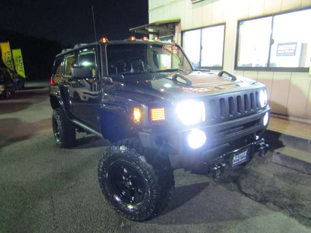 Hummer H3 4