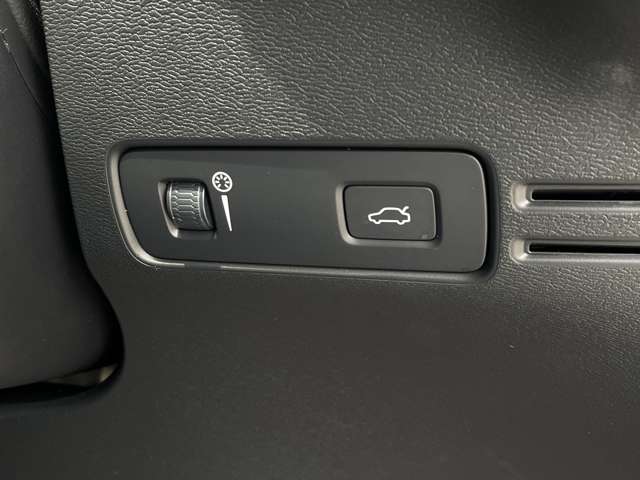 Volvo XC40 12