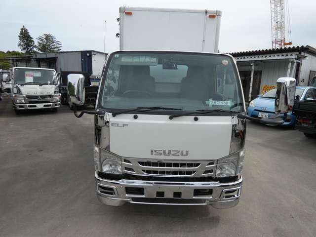 Isuzu Elf 4