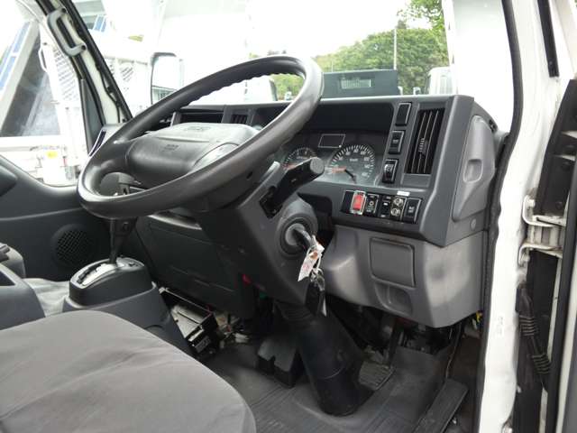 Isuzu Elf 11
