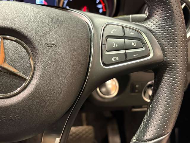 Mercedes-Benz GLA-Class 11