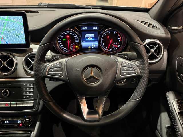 Mercedes-Benz GLA-Class 8