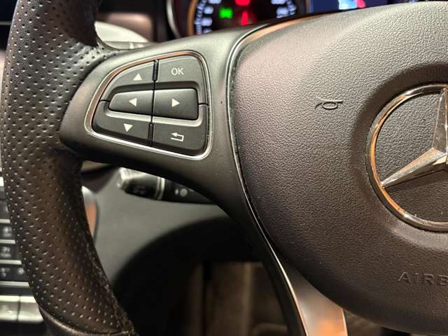 Mercedes-Benz GLA-Class 10