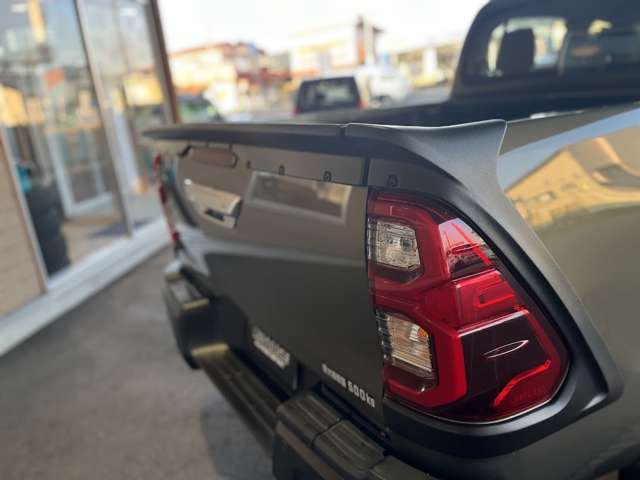 Toyota Hilux 9