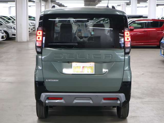 Mitsubishi Delica Mini 10