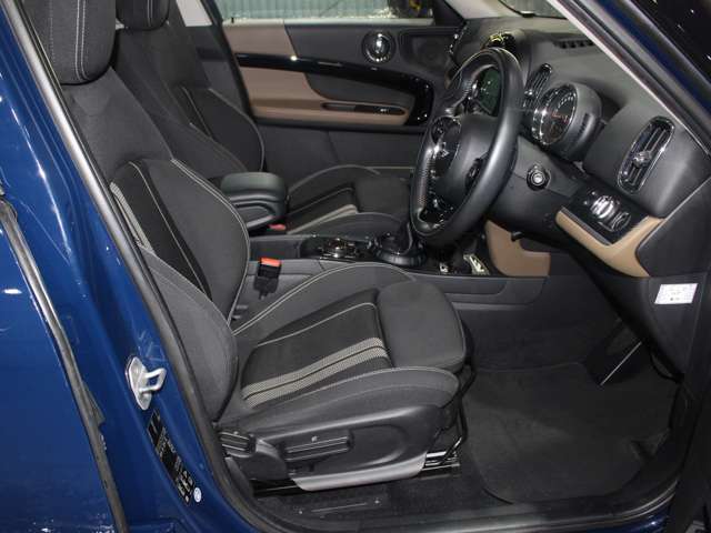 MINI Crossover 9