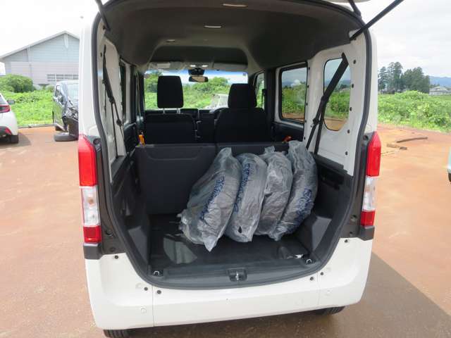 Honda N-VAN 8