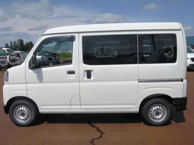 Daihatsu Hijet Cargo 5