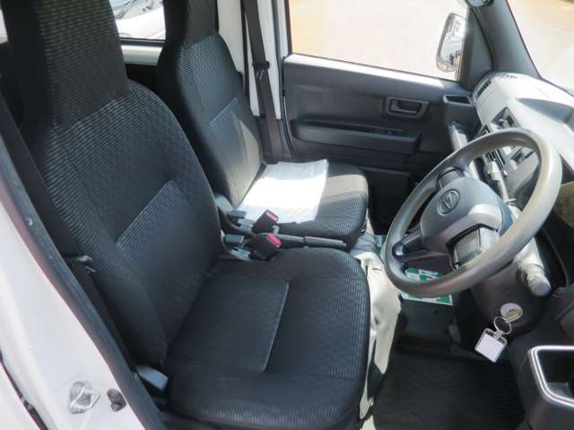 Daihatsu Hijet Cargo 10
