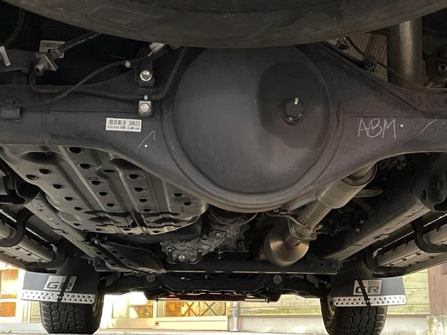 Toyota Hilux 11