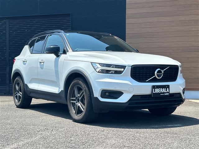 Volvo XC40 8