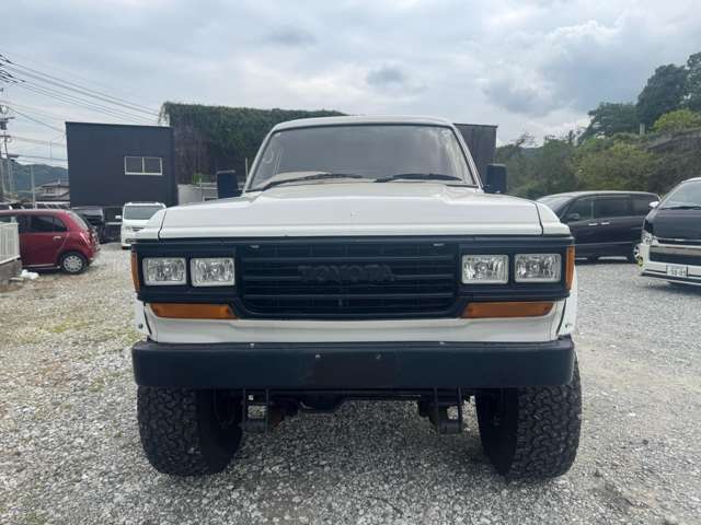 Toyota Land Cruiser 60 4