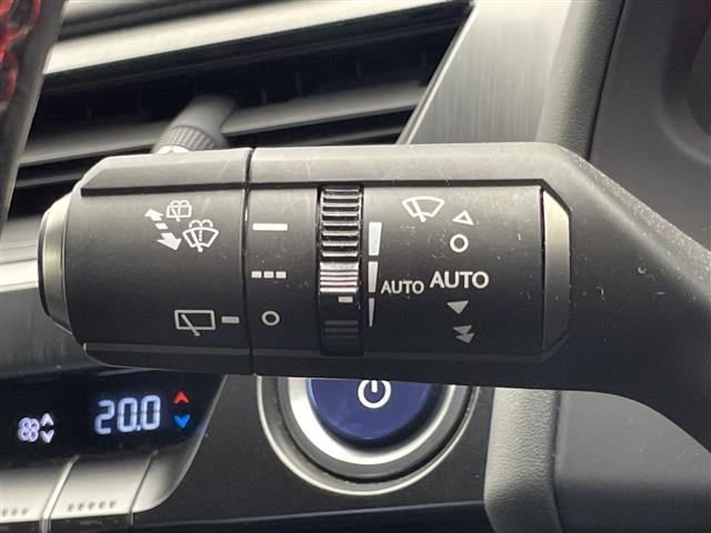 Lexus UX 12
