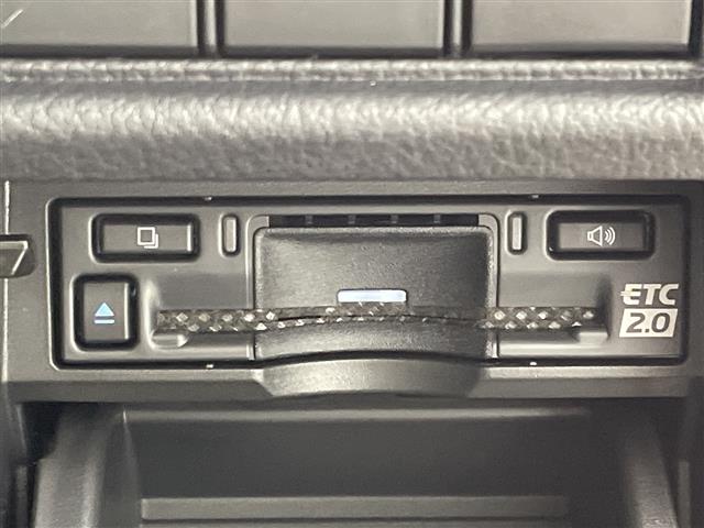 Lexus LBX 10