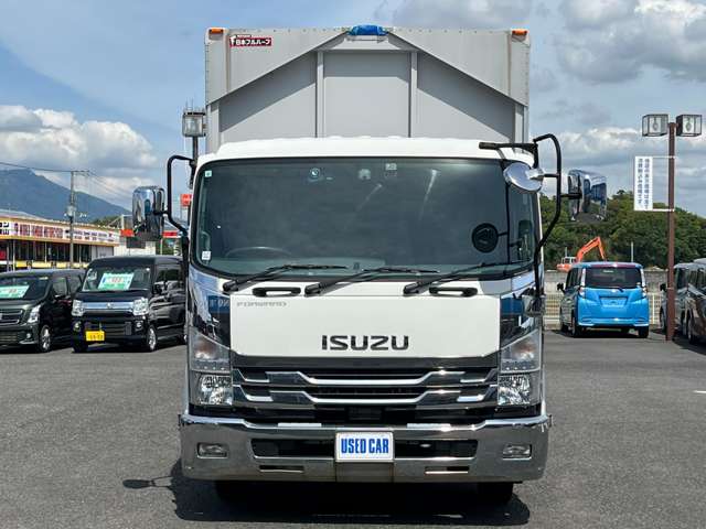 Isuzu Forward 3