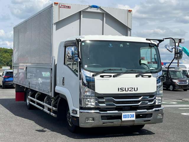 Isuzu Forward 4